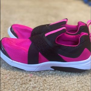 Athletic Works slip on sneakers